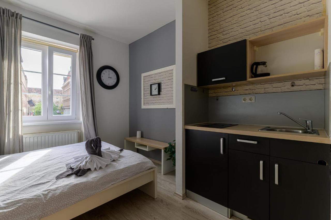 Euro Square Studios Zagreb Extérieur photo